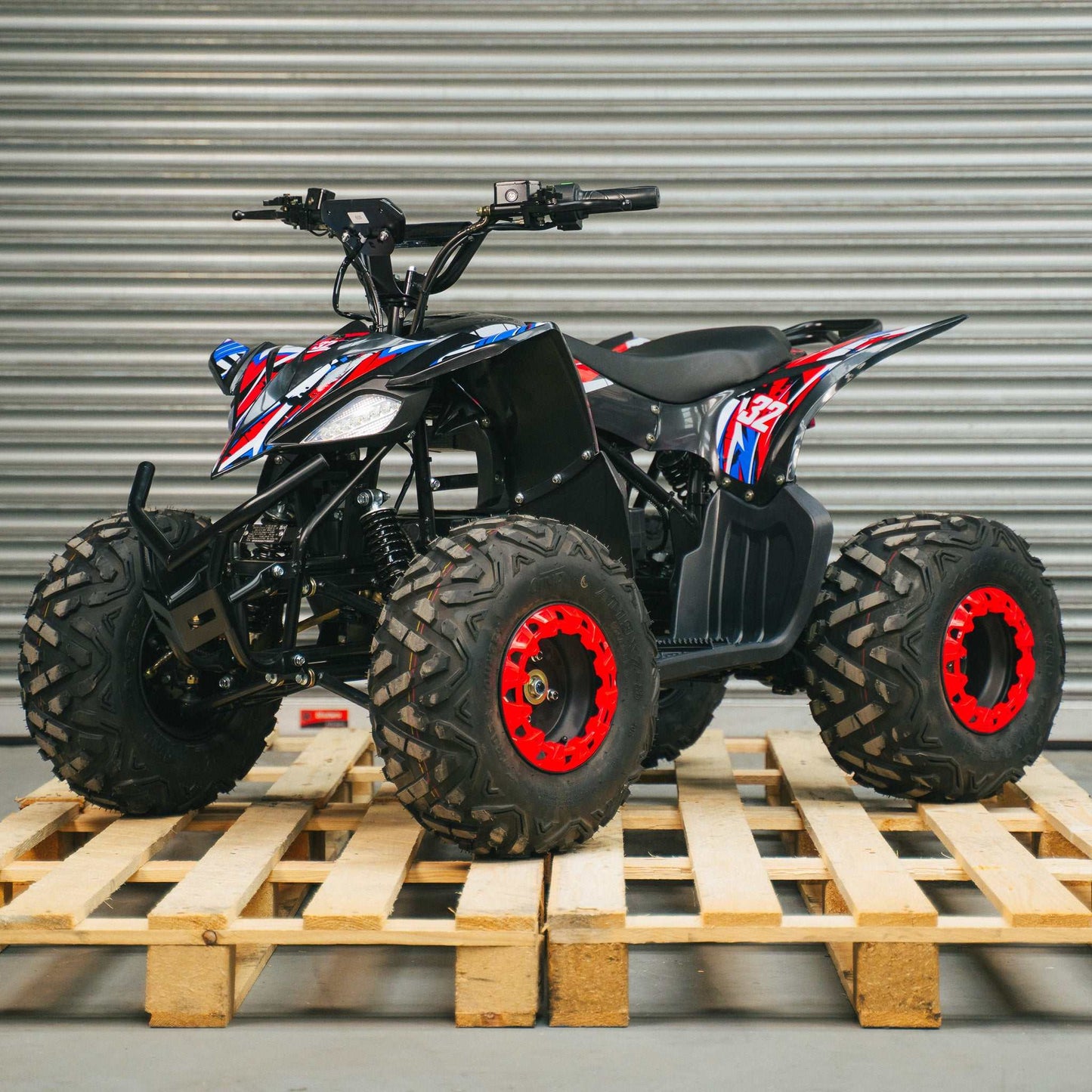Kubbi Q32 2500W electric quad bike for teens with hydraulic suspension and full disc brakes