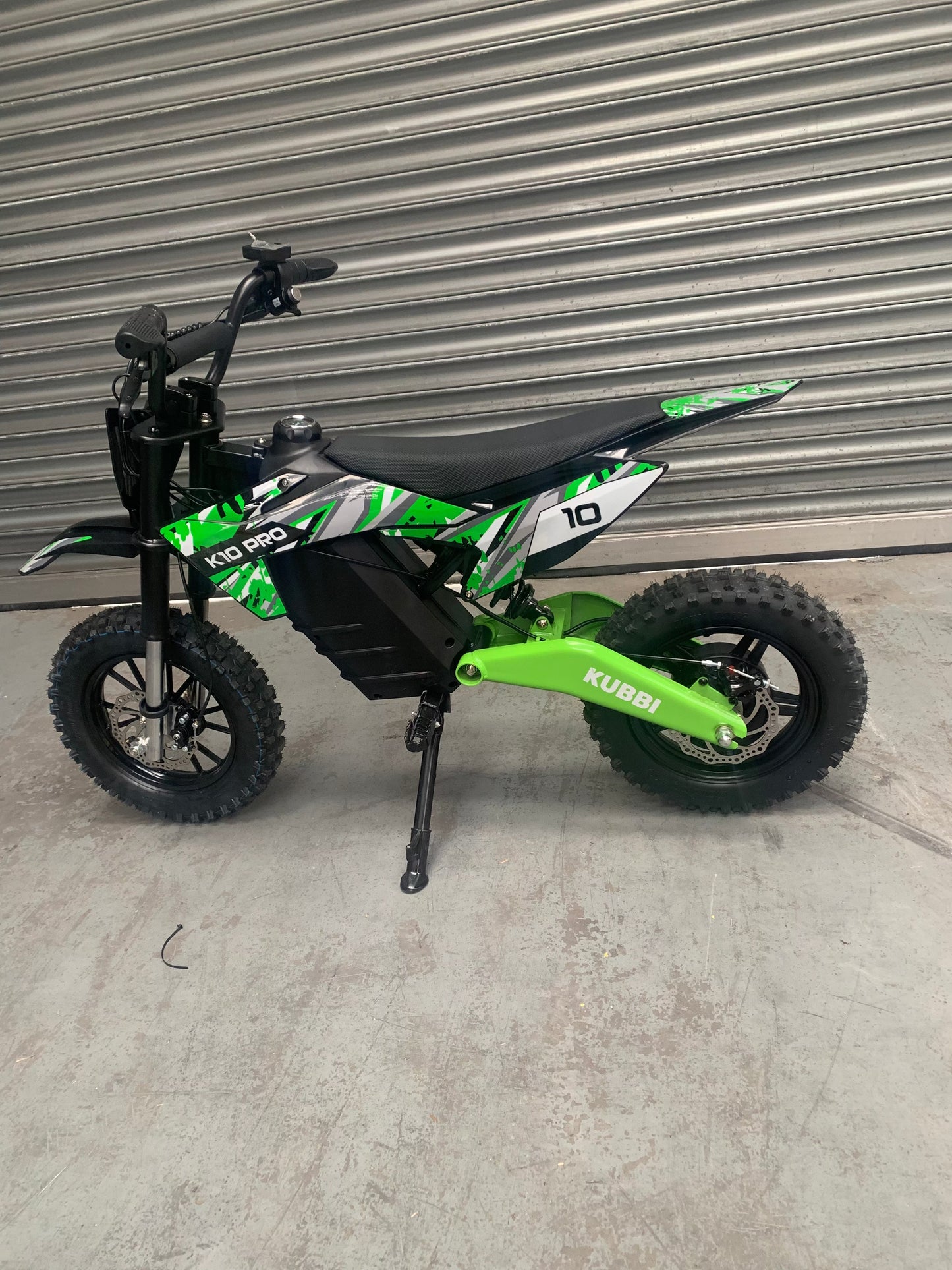 Kubbi K10 electric scooter lightly used 95% new Belfast warehouse deal
