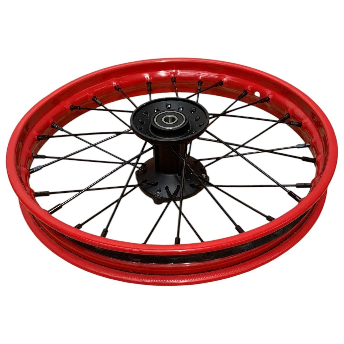 Kubbi K22 front spoked wheel rim close-up view