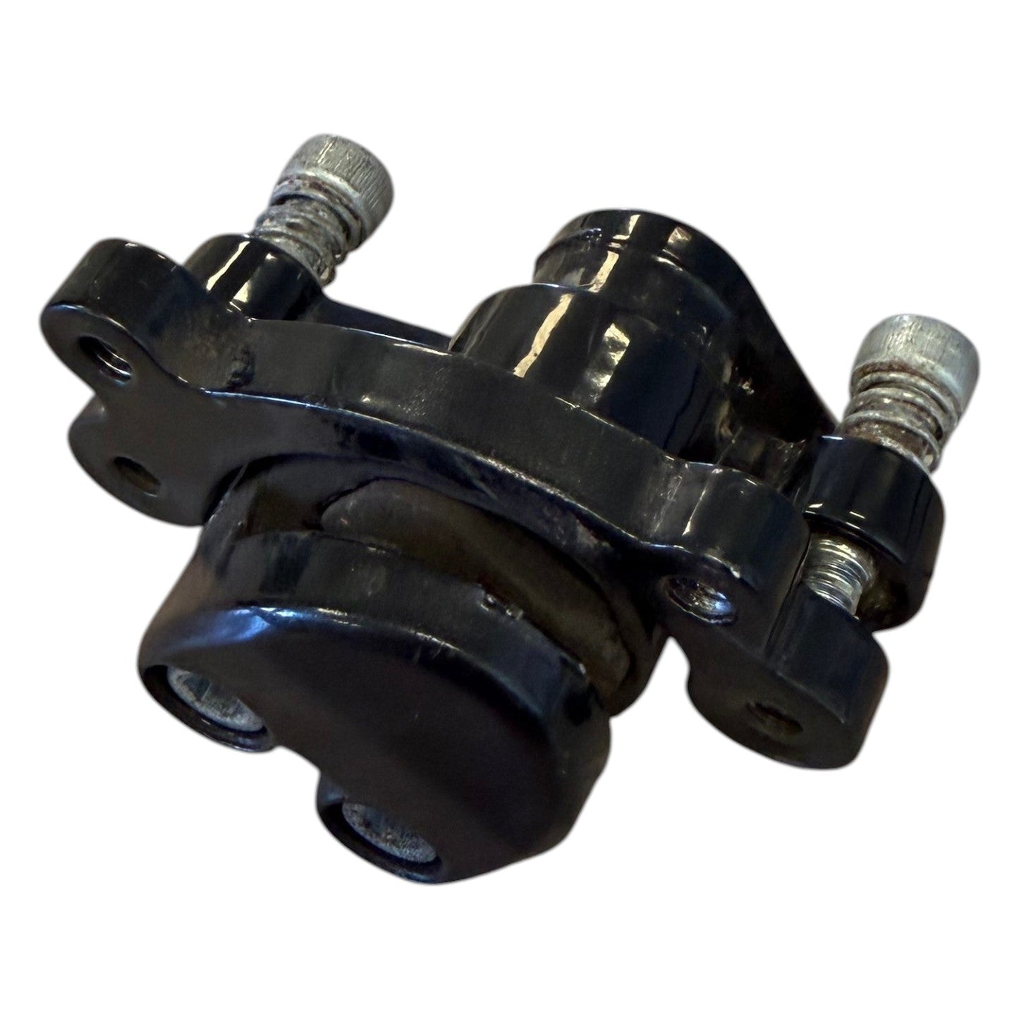 Kubbi K10 Pro front brake calliper close-up view