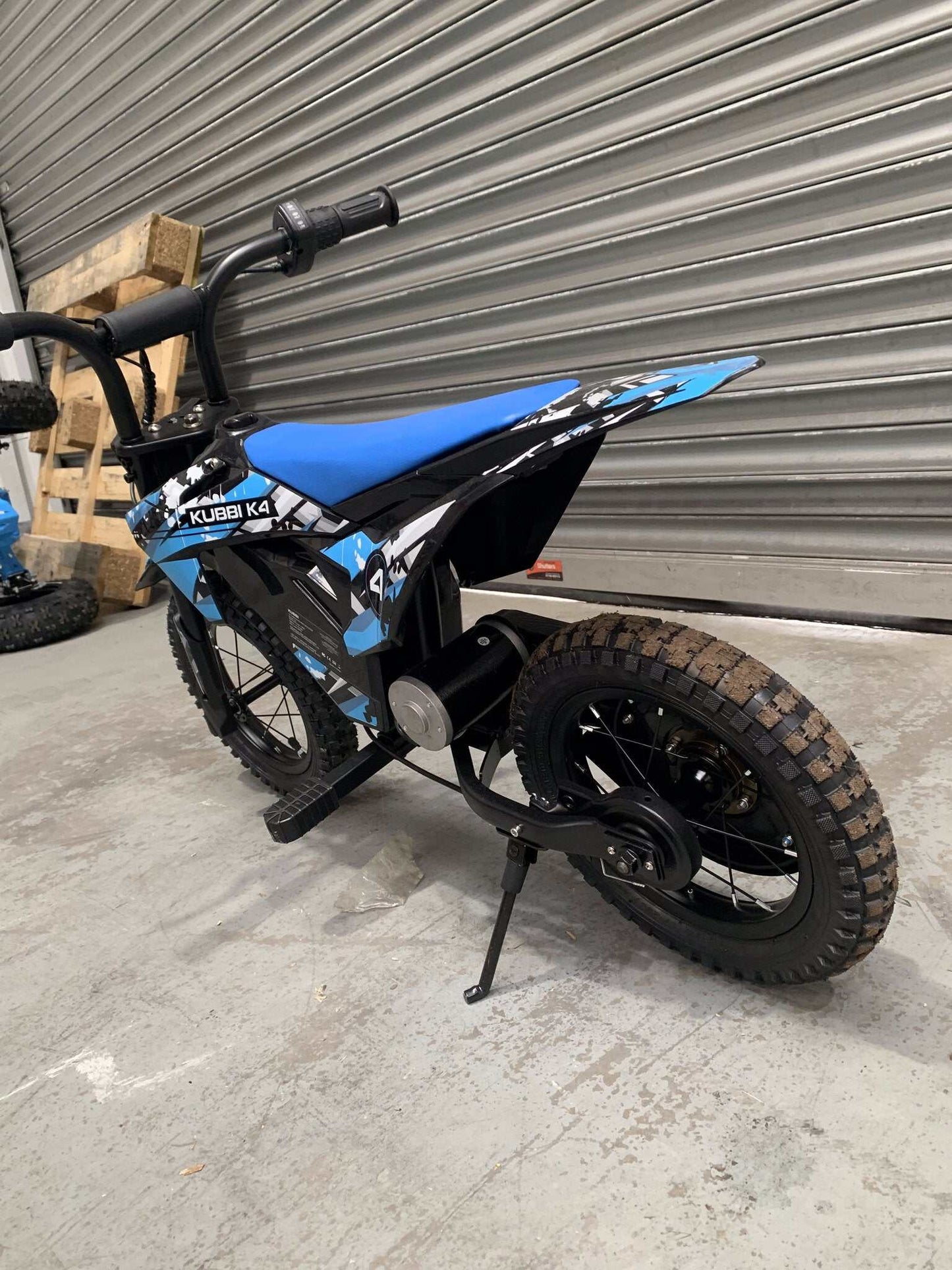Used Kubbi K4 scooter in good condition for Belfast warehouse collection